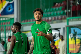 'He's a really good goalkeeper' - Feyenoord's Dessers lauds Super Eagles star Okoye 